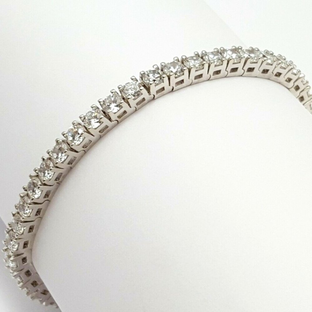 Beautiful 14K Karat Solid White Gold Designer Tennis Bracelet w/ Cubic Zirconias